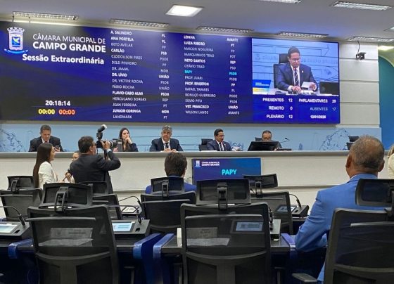 Taxa do lixo no IPTU 2026 foi pauta única da sessão extraordinária da Câmara Municipal de Campo Grande (Foto: Rafaela Moreira)