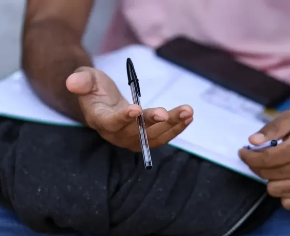 Estudantes podem solicitar isenção da taxa do Enem 2026 entre 13 e 24 de abril.