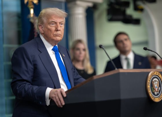 Trump anuncia acordo de cessar-fogo entre líderes do Líbano e Israel para paz.